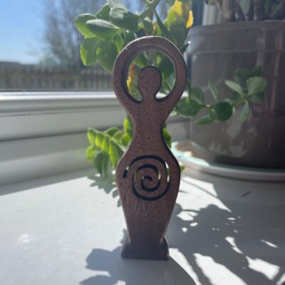 Goddess Walnut